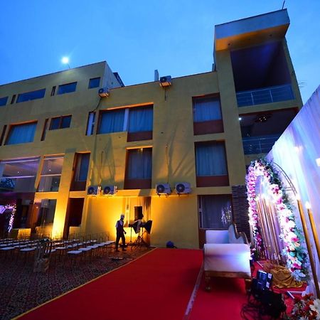 Hotel Airport Residency Bangalore Devanahalli Екстер'єр фото